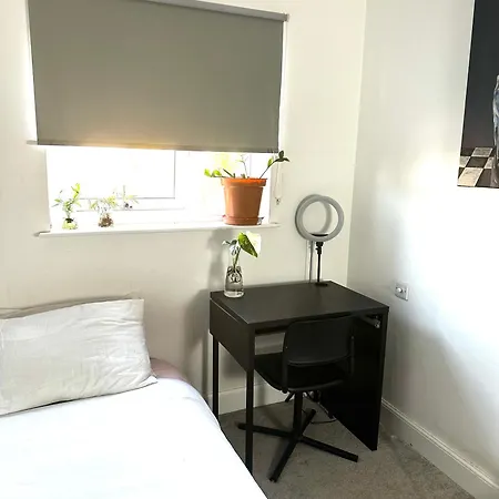The Habitación en casa particular Bristol